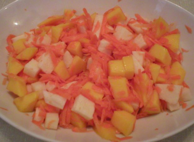 Jicama Mango Carrot Salad
