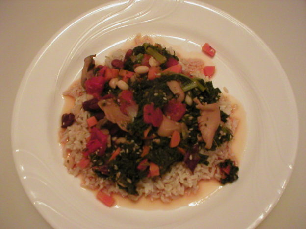 Stir-Steamed Kale with Vegetables and Beans